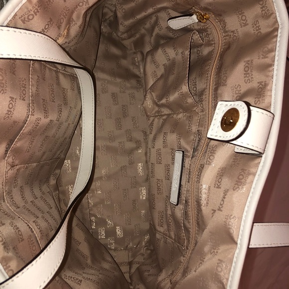 Authentic Micheal Kors bag - Picture 3 of 3